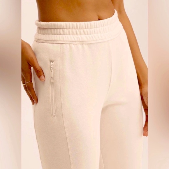 Fabletics sweatpants joggers Small peach Slim fitting with zipper pockets EUC - Picture 3 of 5